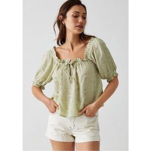 Billabong Green Floral Ruffle Blouse